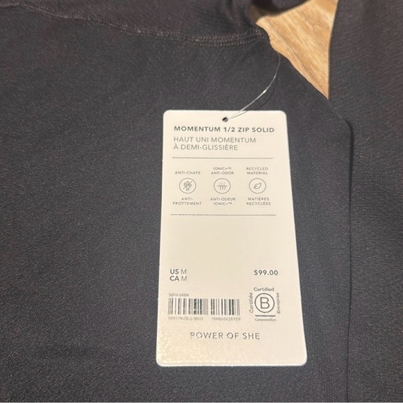 NWT Athleta Momentum 1/2 Zip Solid—Black—Size Medium - Picture 3 of 5